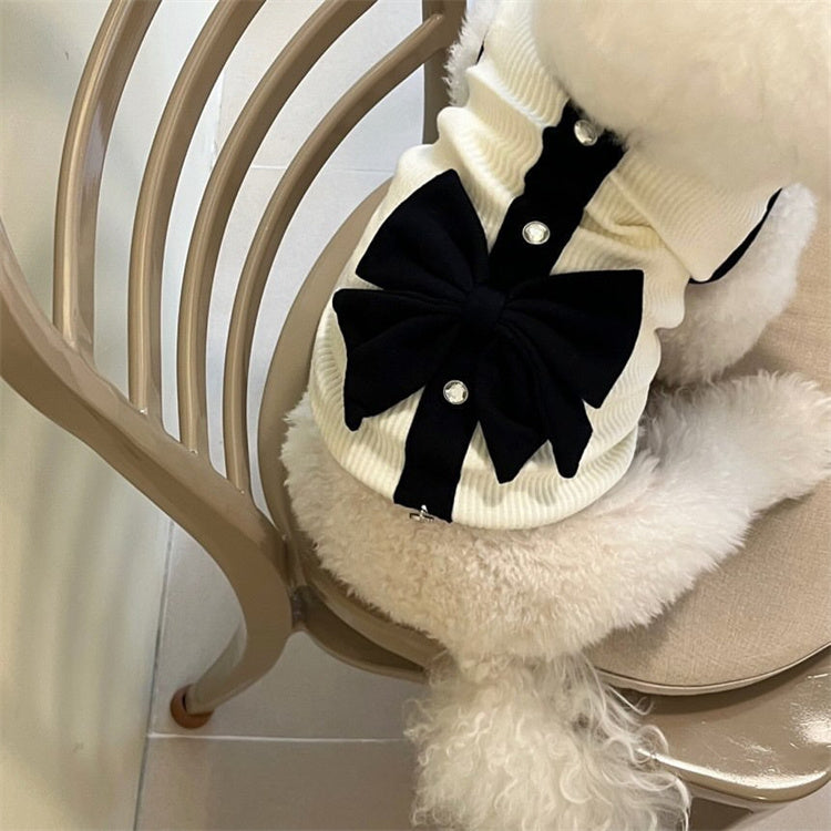 Small dog from behind in Giselle suit white with black bow detail – Malpetit