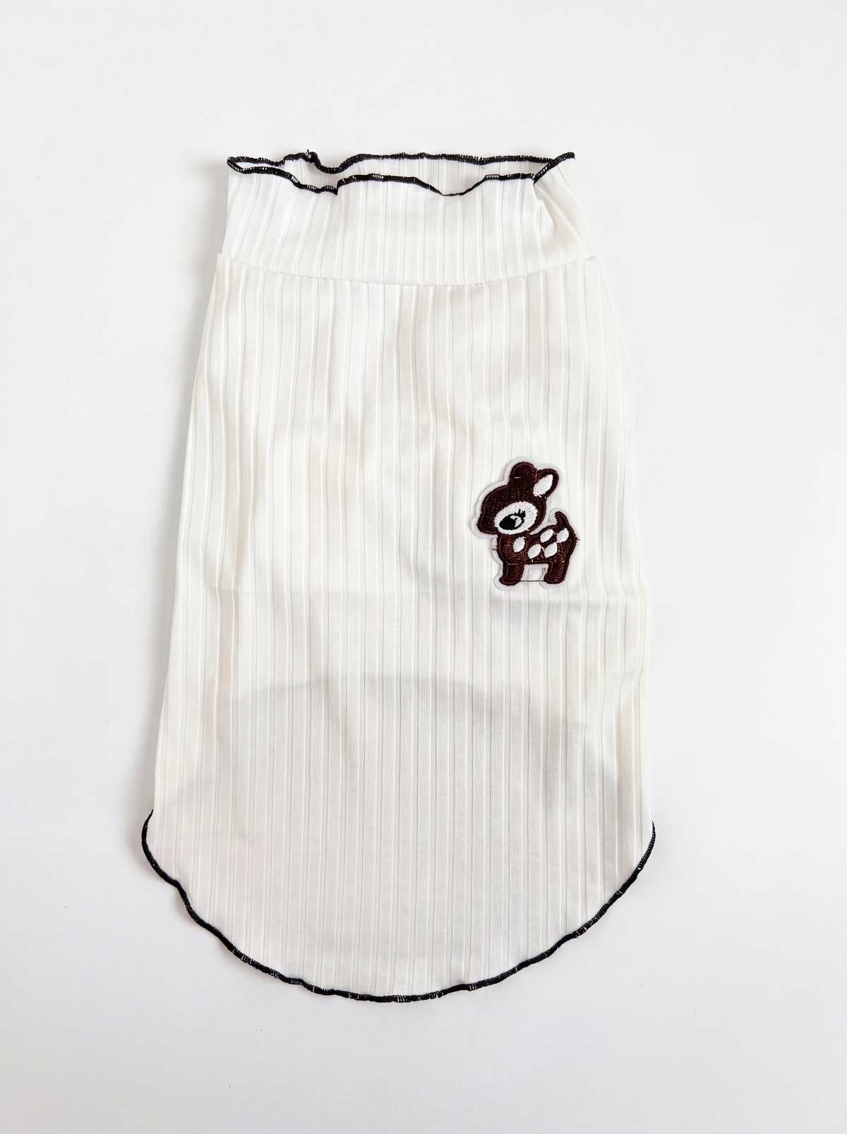 White Dear Doe ribbed dog longsleeve with embroidered fawn and dark scalloped trim, back view - Malpetit