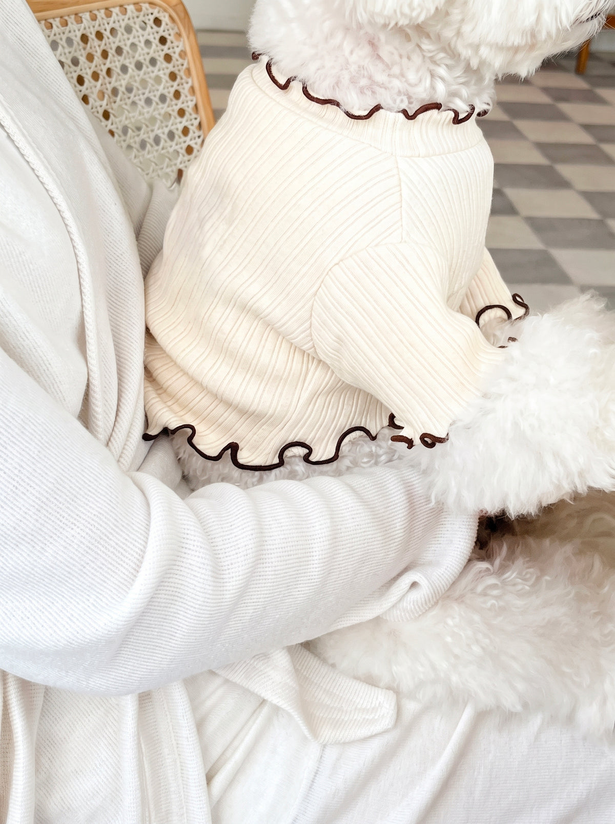 Dear Doe white long-sleeve dog T-shirt, side view of the ribbed knit and brown lettuce-edge trim - Malpetit