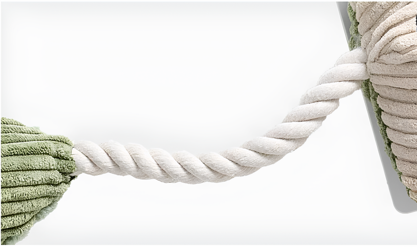 Large squeaky rope toy thick cotton rope close-up – Malpetit