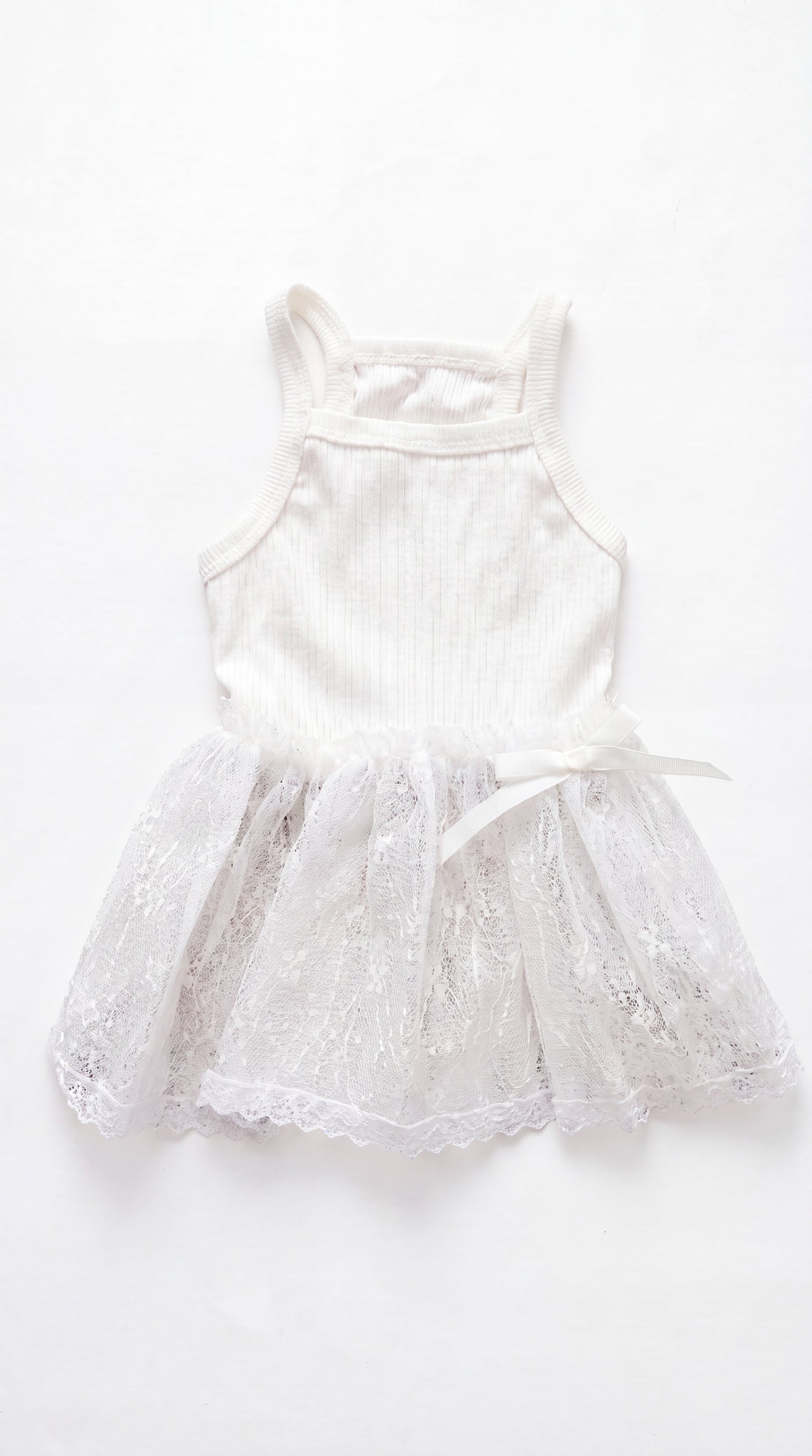Pearl dog dress in white flat lay – Malpetit