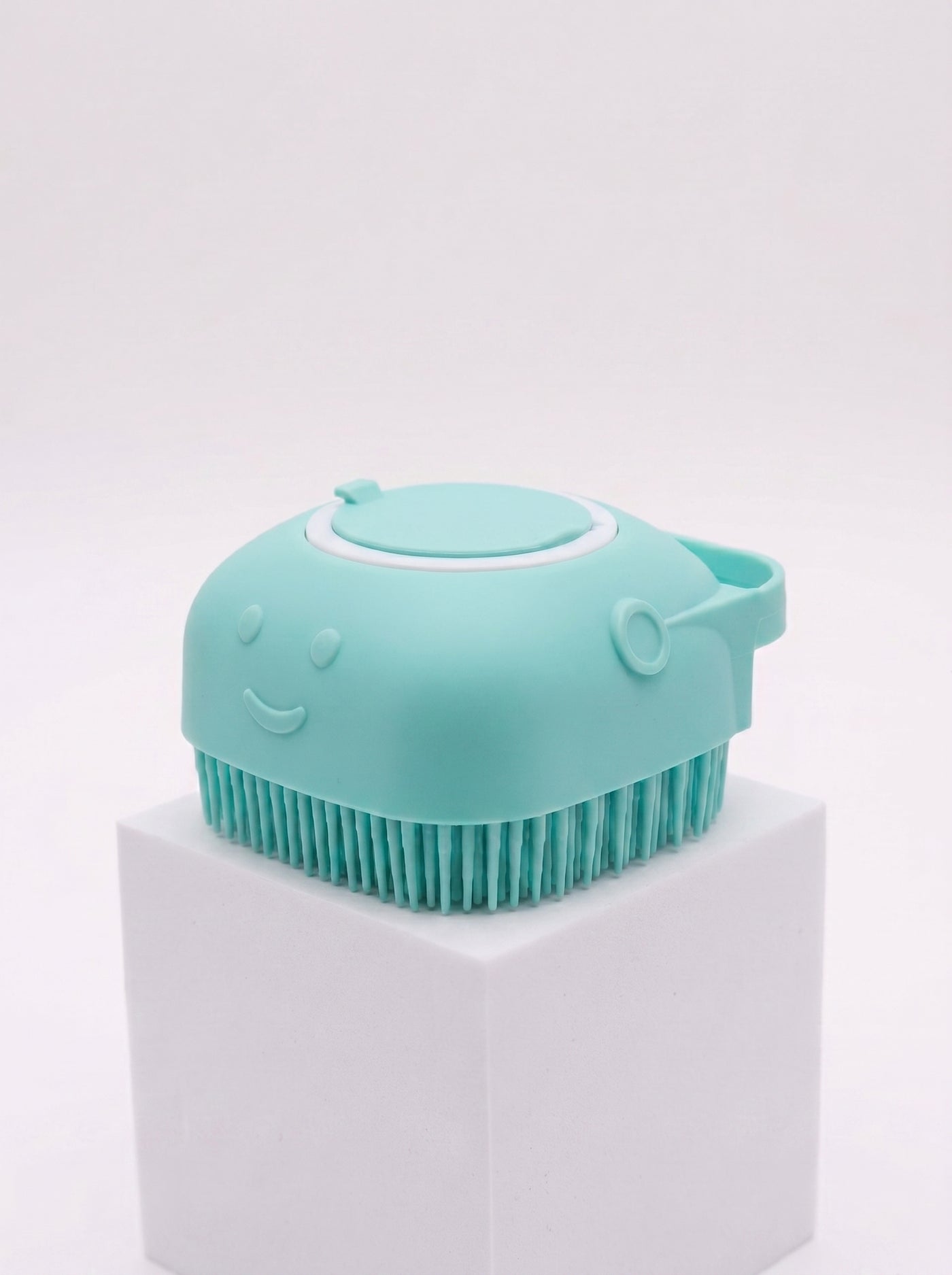 Silicone bath brush in mint product view – Malpetit